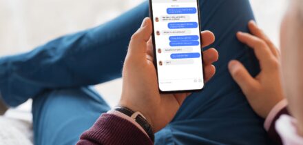 hulpverlener-en-client-contact-via-social-media-hanze-advocaat