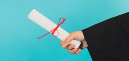 diplomafraude-in-de-zorg-wat-doe-je-eraan-cover